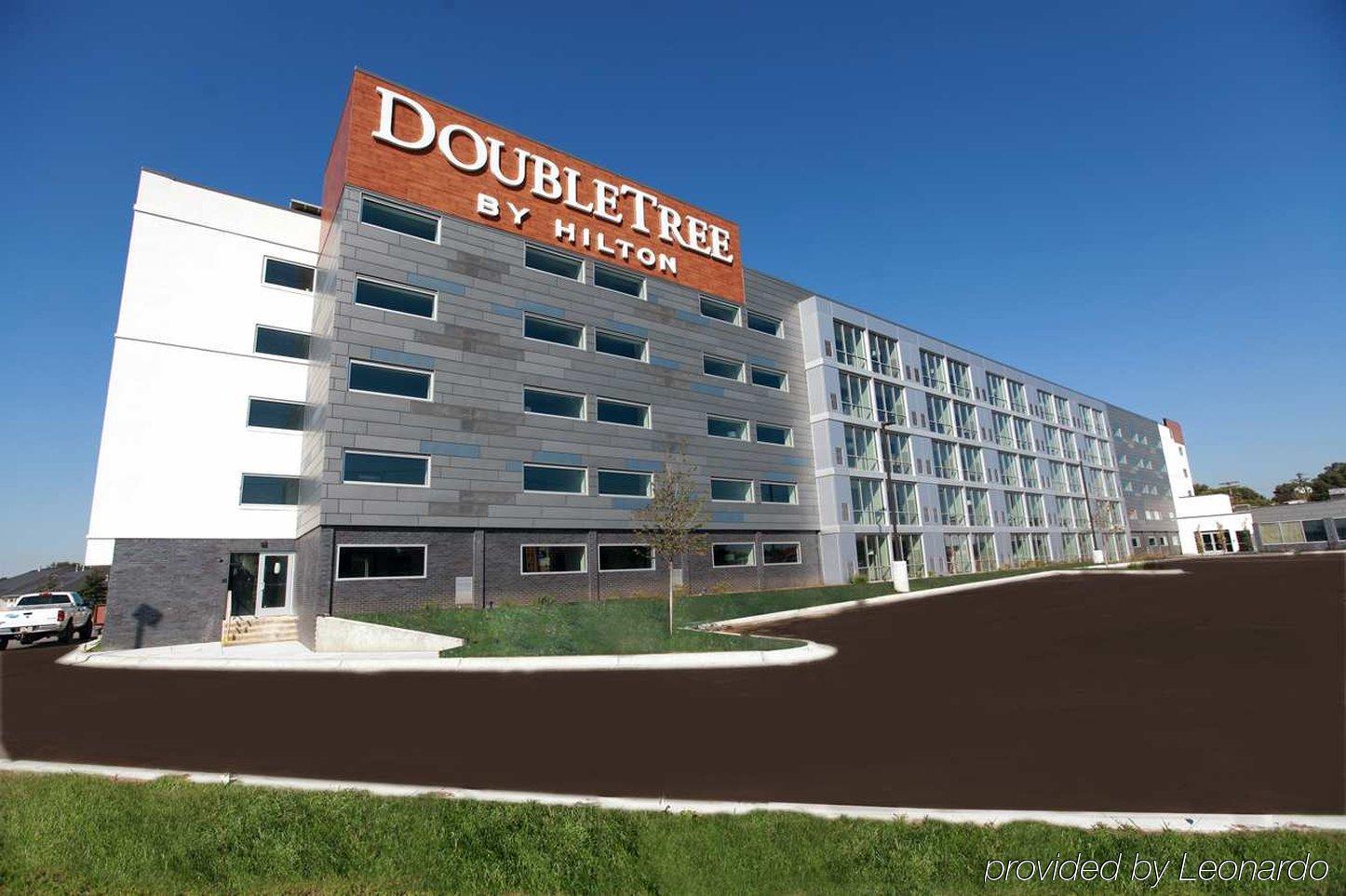 Doubletree By Hilton Omaha Southwest, Ne Hotel Exterior photo